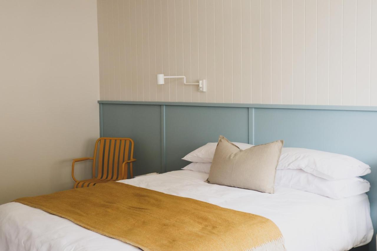 The Blue Water, Dreamtime Motel 4*