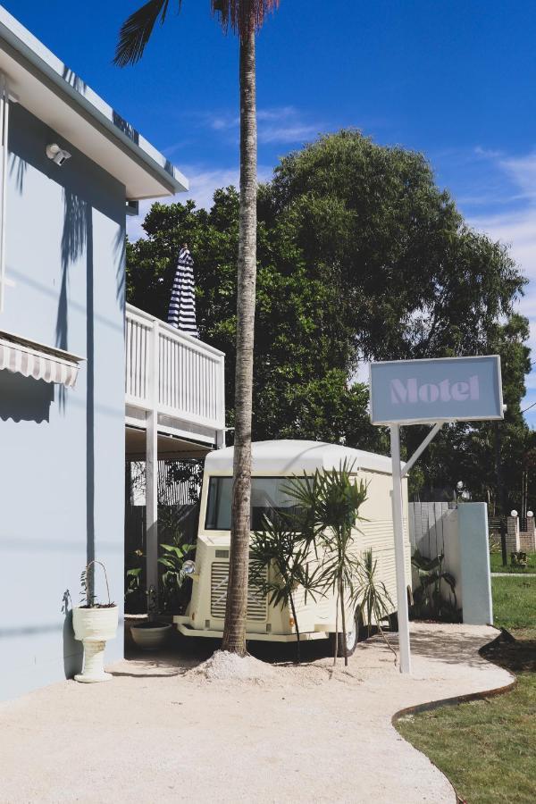 The Blue Water, Dreamtime Motel 4*