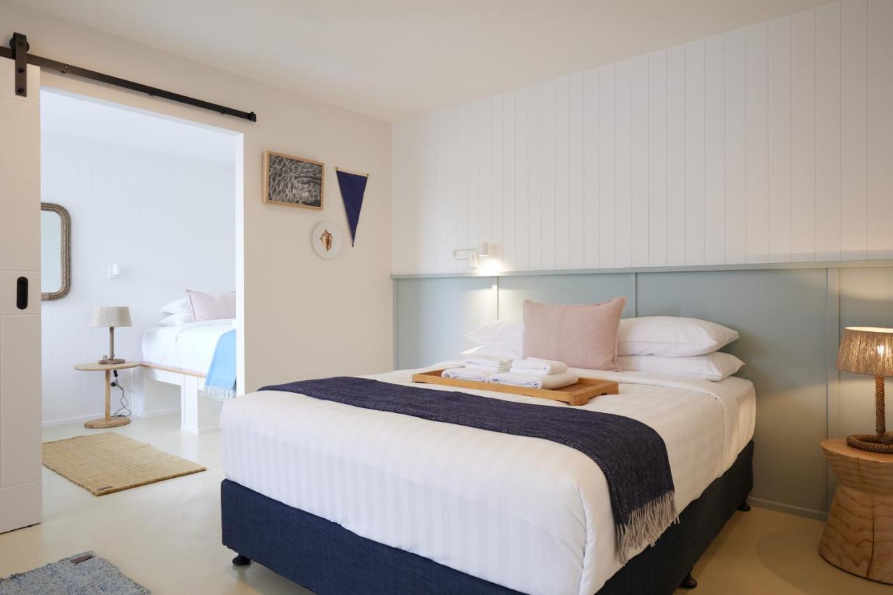 The Blue Water, Dreamtime Motel