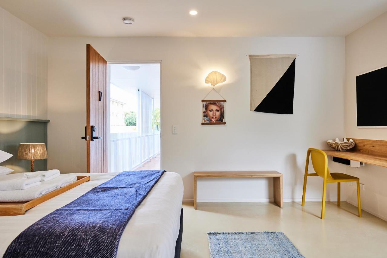 The Blue Water, Dreamtime Motel