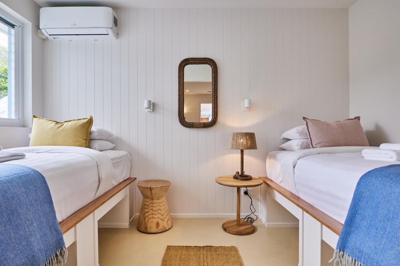 The Blue Water, Dreamtime Motel 4*